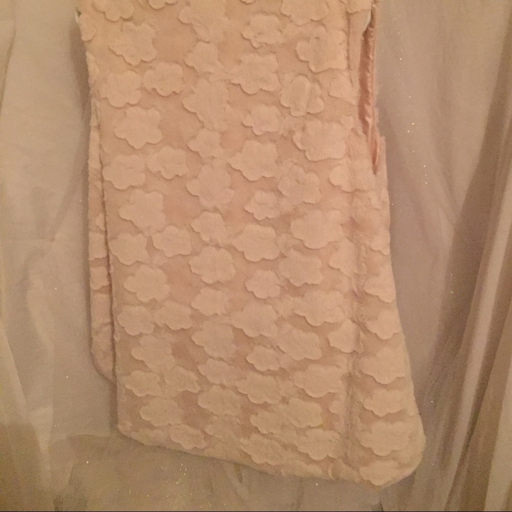 New Hi/ Low warm vest - Picture 4 of 5